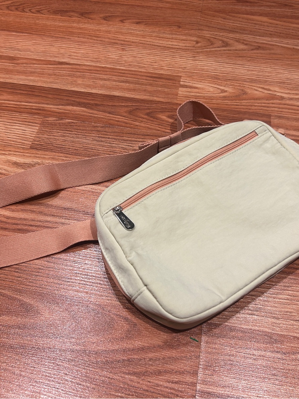 Thirty-One Crossbody Bag Cream & Blush Pink Adjustable Strap